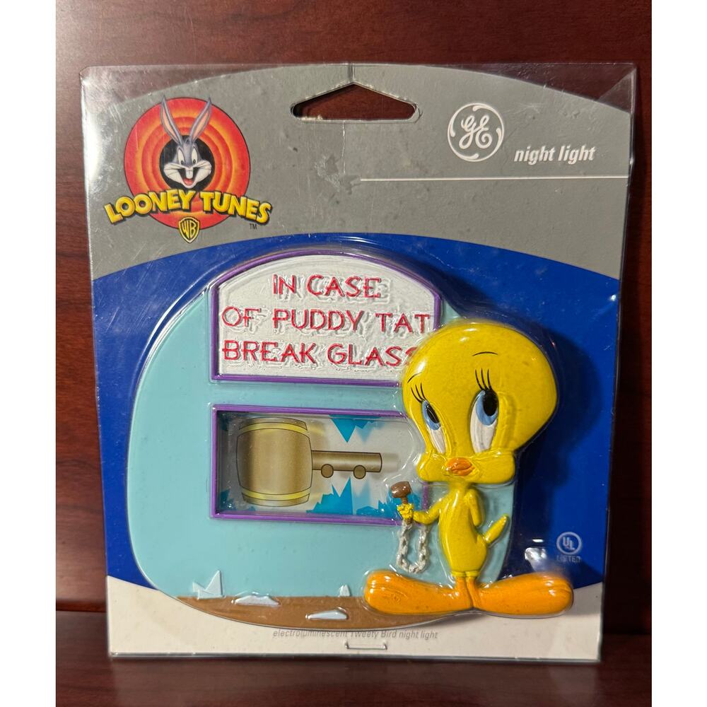 Vintage General Electric Looney Tunes TWEETY Bird Night Light NEW Old Stock 2000